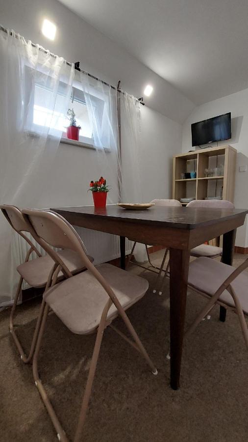 Apartamento Suteren "Podhoubi" Broumov Exterior foto